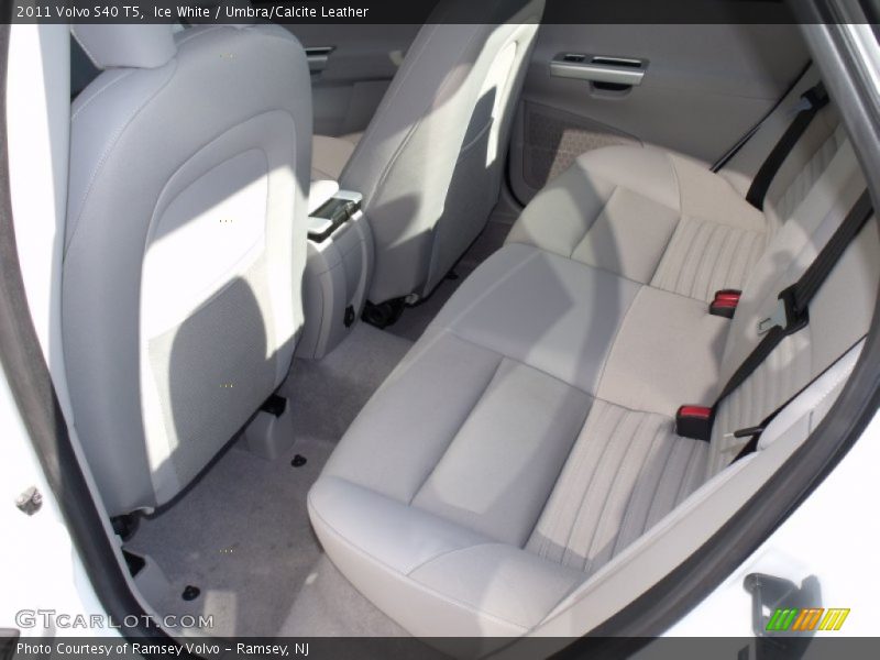 Ice White / Umbra/Calcite Leather 2011 Volvo S40 T5
