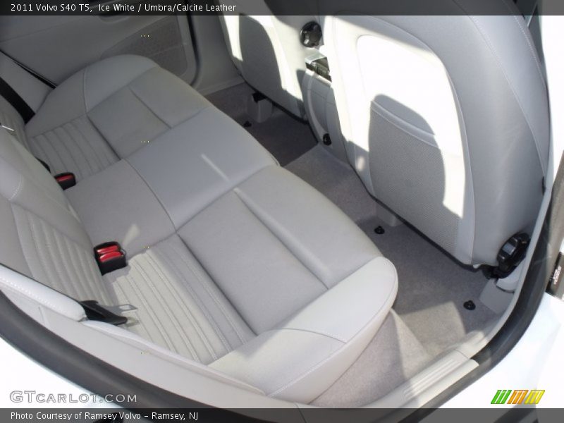 Ice White / Umbra/Calcite Leather 2011 Volvo S40 T5