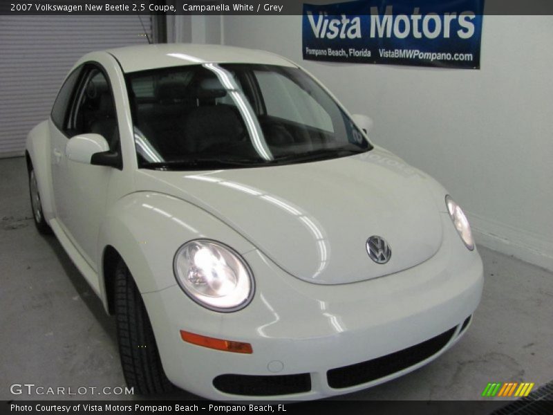 Campanella White / Grey 2007 Volkswagen New Beetle 2.5 Coupe