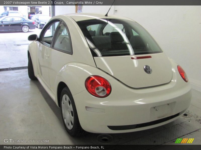 Campanella White / Grey 2007 Volkswagen New Beetle 2.5 Coupe