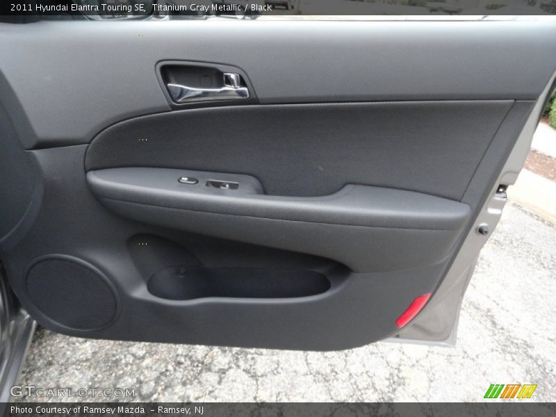 Titanium Gray Metallic / Black 2011 Hyundai Elantra Touring SE