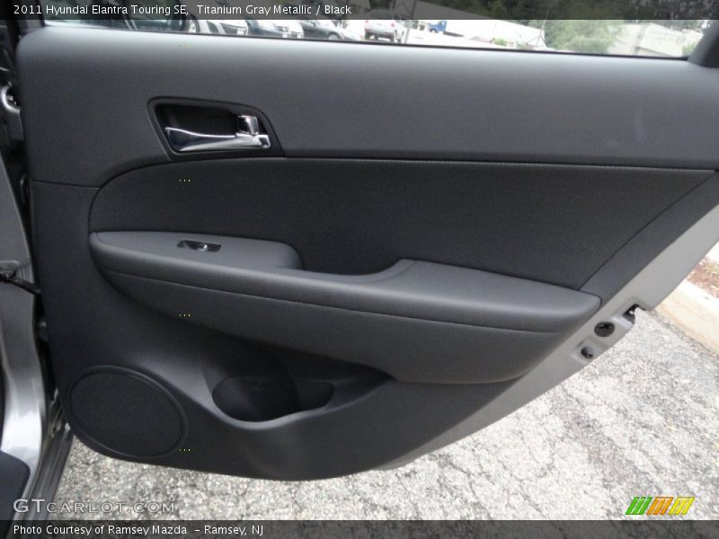 Titanium Gray Metallic / Black 2011 Hyundai Elantra Touring SE