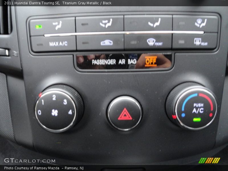 Titanium Gray Metallic / Black 2011 Hyundai Elantra Touring SE