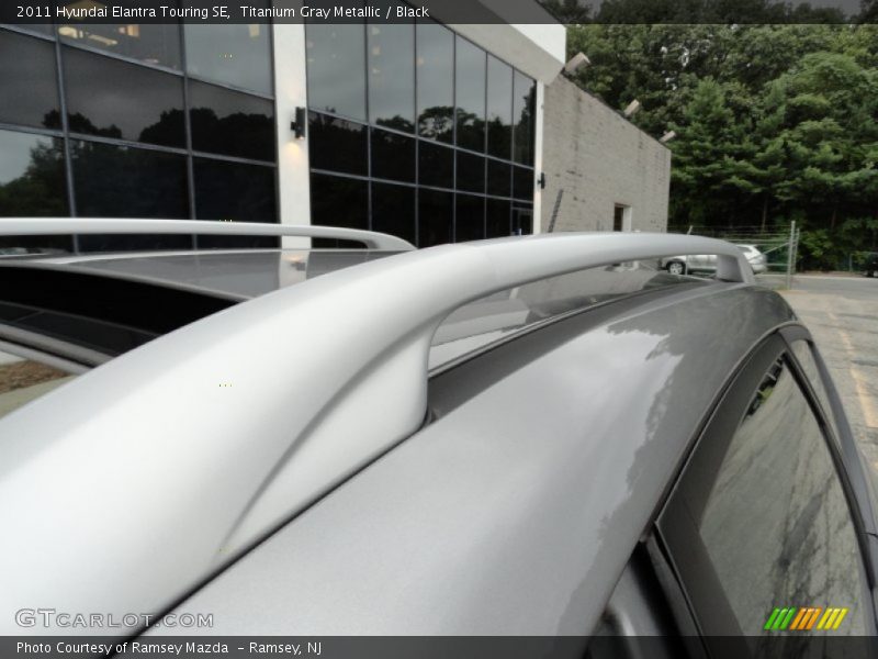 Titanium Gray Metallic / Black 2011 Hyundai Elantra Touring SE