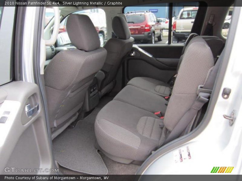  2010 Pathfinder SE 4x4 Graphite Interior