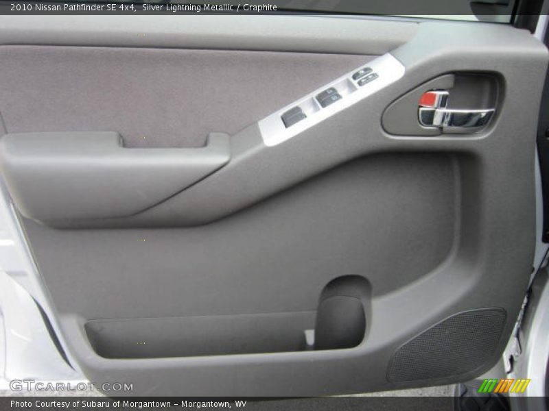 Door Panel of 2010 Pathfinder SE 4x4