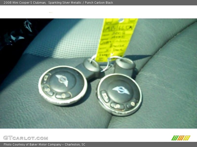 Sparkling Silver Metallic / Punch Carbon Black 2008 Mini Cooper S Clubman
