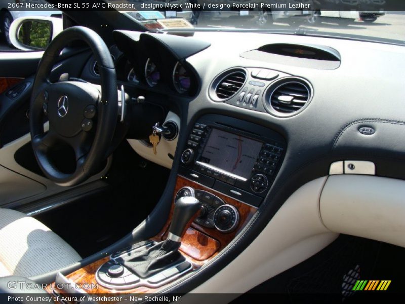 Dashboard of 2007 SL 55 AMG Roadster
