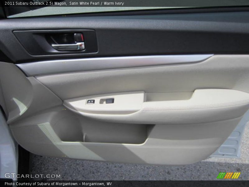 Satin White Pearl / Warm Ivory 2011 Subaru Outback 2.5i Wagon