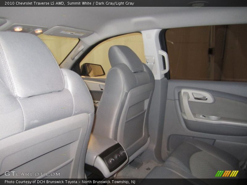 Summit White / Dark Gray/Light Gray 2010 Chevrolet Traverse LS AWD