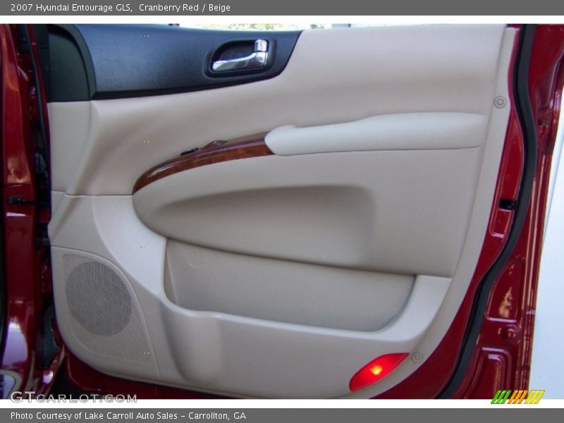 Cranberry Red / Beige 2007 Hyundai Entourage GLS