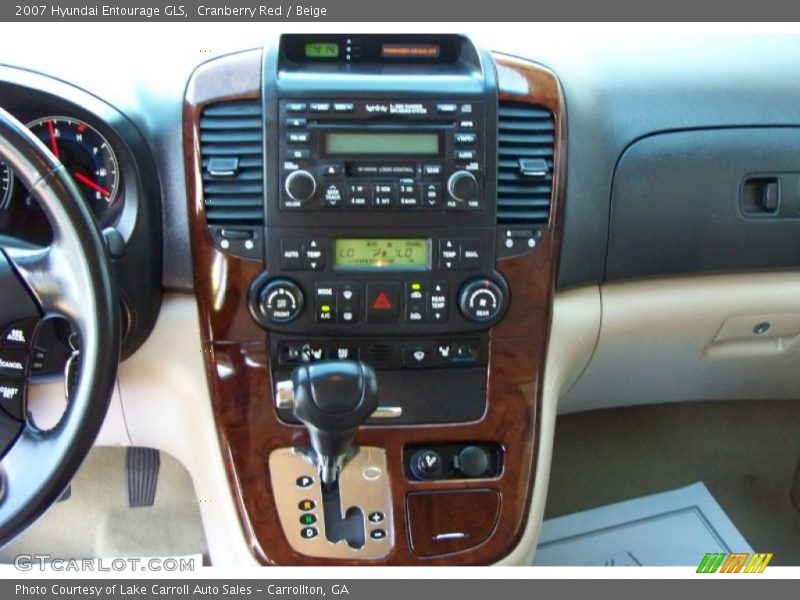 Cranberry Red / Beige 2007 Hyundai Entourage GLS