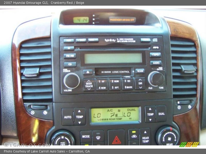 Cranberry Red / Beige 2007 Hyundai Entourage GLS
