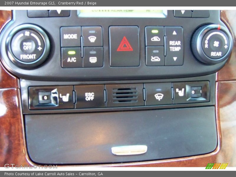 Cranberry Red / Beige 2007 Hyundai Entourage GLS