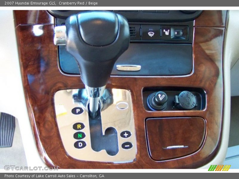 Cranberry Red / Beige 2007 Hyundai Entourage GLS
