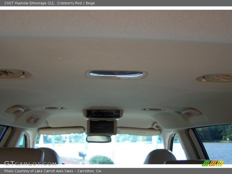 Cranberry Red / Beige 2007 Hyundai Entourage GLS