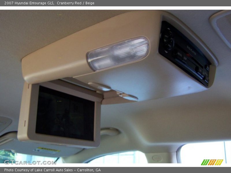 Cranberry Red / Beige 2007 Hyundai Entourage GLS