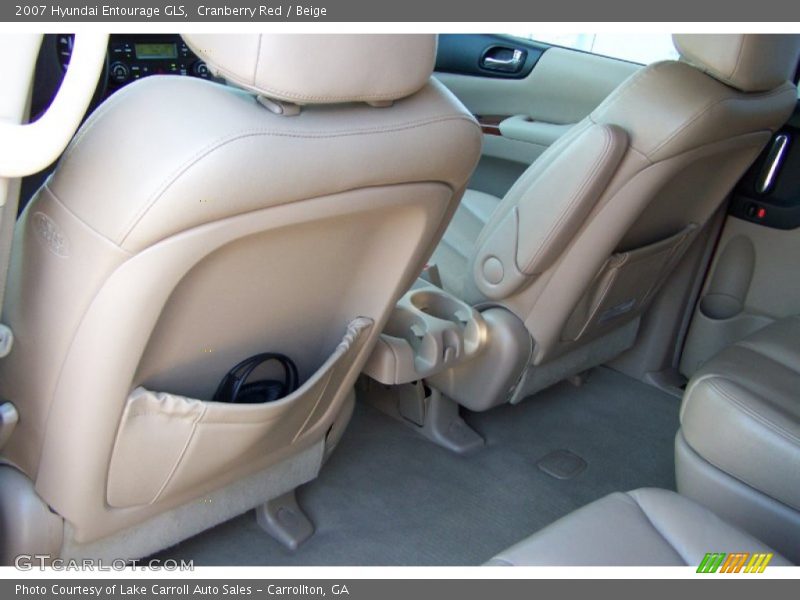 Cranberry Red / Beige 2007 Hyundai Entourage GLS