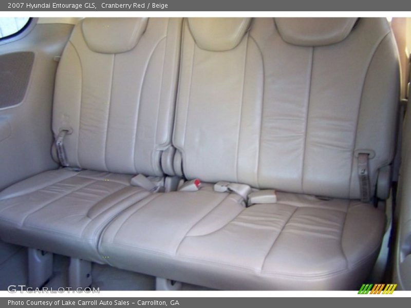 Cranberry Red / Beige 2007 Hyundai Entourage GLS