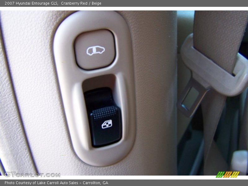 Cranberry Red / Beige 2007 Hyundai Entourage GLS