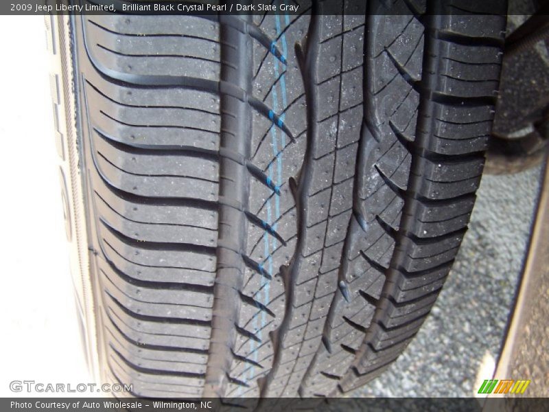Brilliant Black Crystal Pearl / Dark Slate Gray 2009 Jeep Liberty Limited