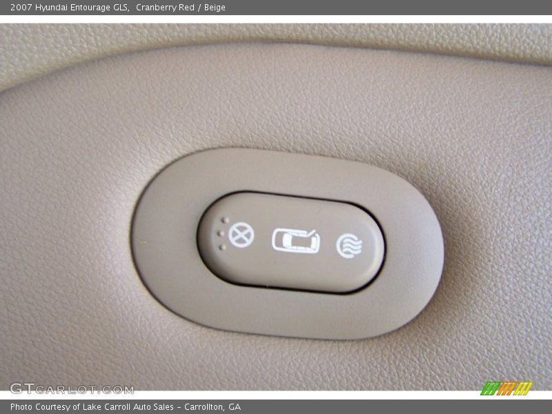 Cranberry Red / Beige 2007 Hyundai Entourage GLS