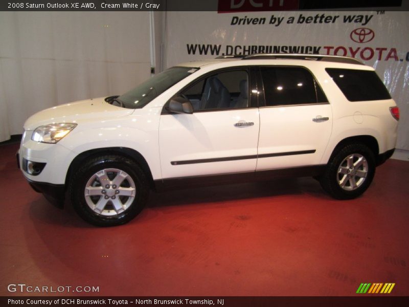 Cream White / Gray 2008 Saturn Outlook XE AWD