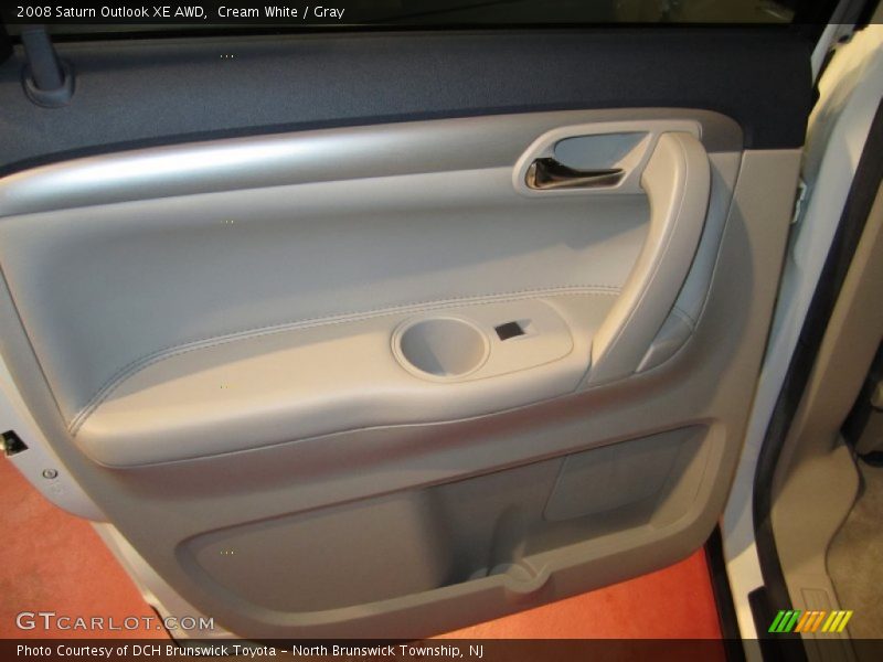 Cream White / Gray 2008 Saturn Outlook XE AWD