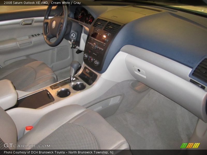 Cream White / Gray 2008 Saturn Outlook XE AWD