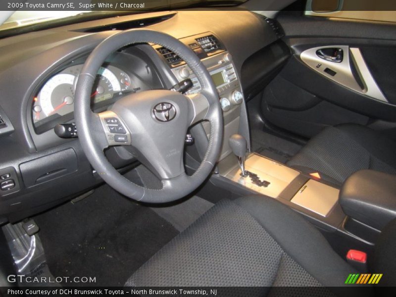 Super White / Charcoal 2009 Toyota Camry SE