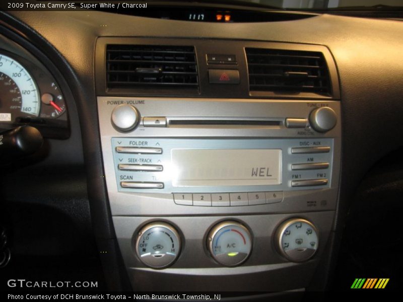 Super White / Charcoal 2009 Toyota Camry SE