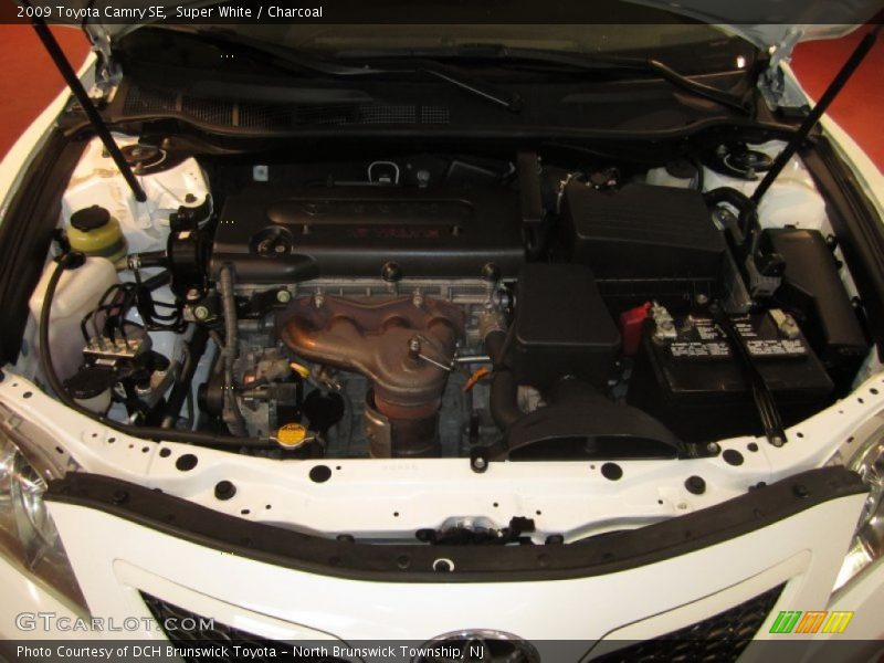 Super White / Charcoal 2009 Toyota Camry SE