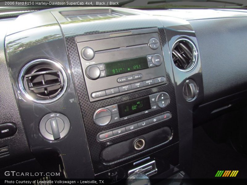 Controls of 2006 F150 Harley-Davidson SuperCab 4x4