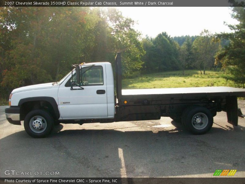Summit White / Dark Charcoal 2007 Chevrolet Silverado 3500HD Classic Regular Cab Chassis