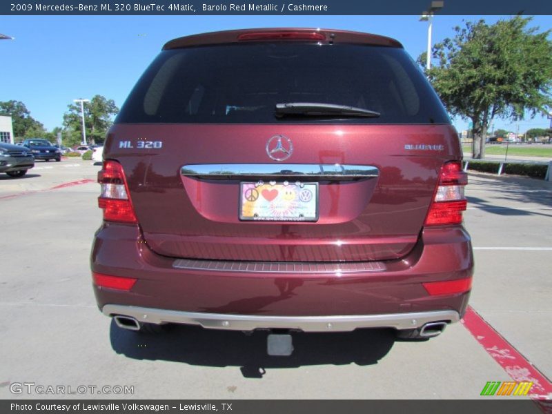 Barolo Red Metallic / Cashmere 2009 Mercedes-Benz ML 320 BlueTec 4Matic