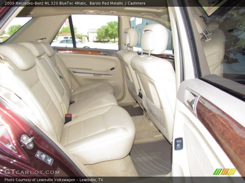 Barolo Red Metallic / Cashmere 2009 Mercedes-Benz ML 320 BlueTec 4Matic