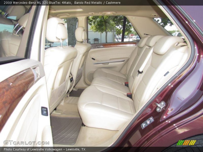 Barolo Red Metallic / Cashmere 2009 Mercedes-Benz ML 320 BlueTec 4Matic