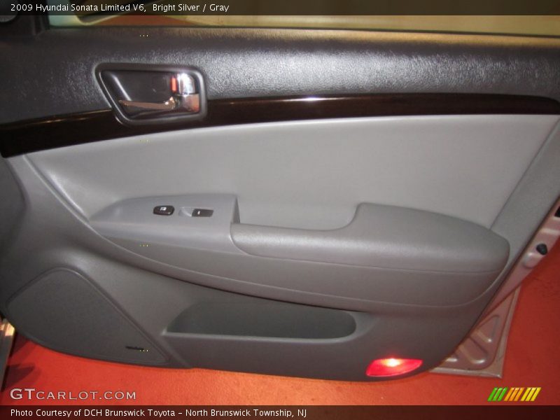 Bright Silver / Gray 2009 Hyundai Sonata Limited V6