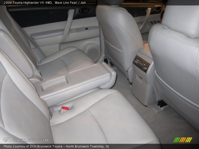 Wave Line Pearl / Ash 2009 Toyota Highlander V6 4WD