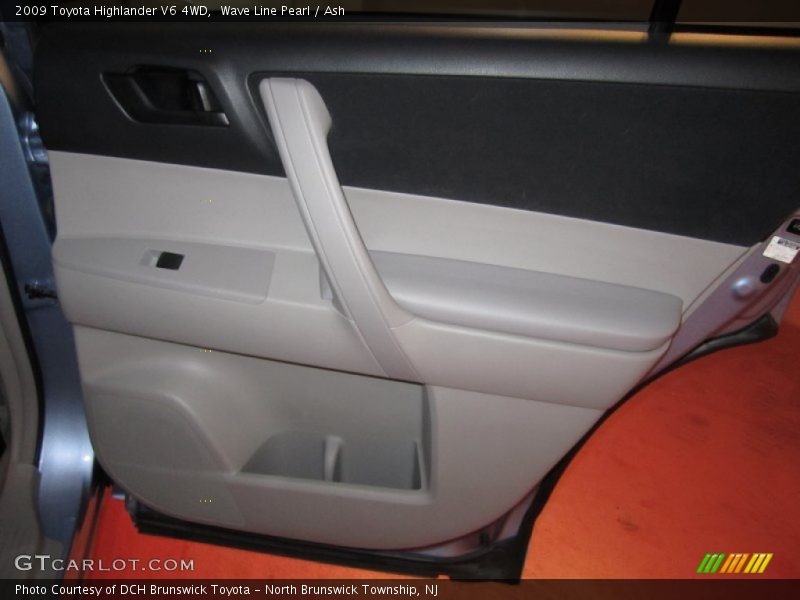 Wave Line Pearl / Ash 2009 Toyota Highlander V6 4WD