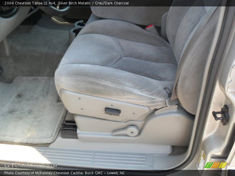 Silver Birch Metallic / Gray/Dark Charcoal 2004 Chevrolet Tahoe LS 4x4