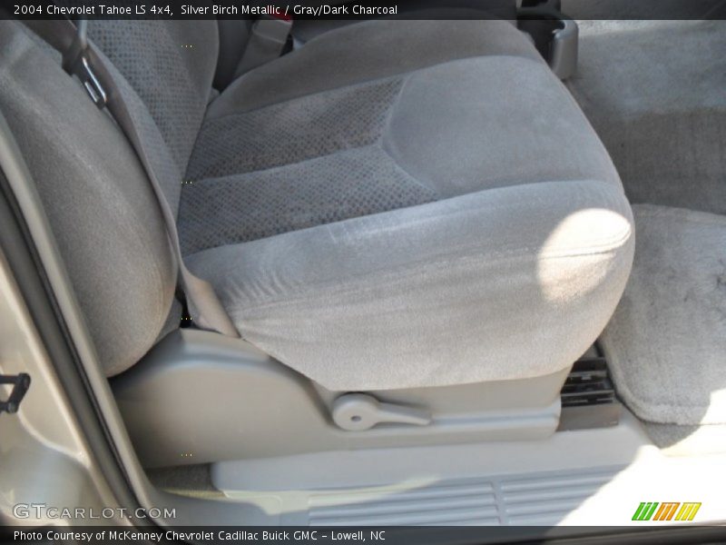 Silver Birch Metallic / Gray/Dark Charcoal 2004 Chevrolet Tahoe LS 4x4