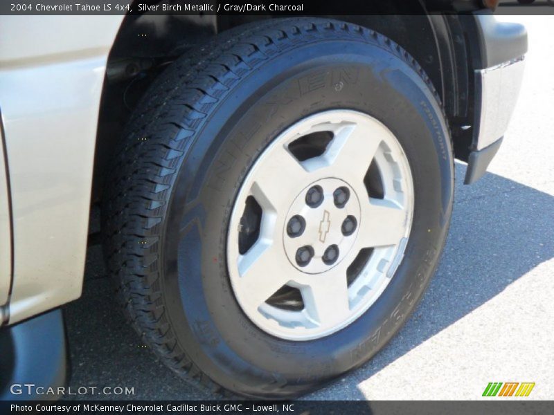 Silver Birch Metallic / Gray/Dark Charcoal 2004 Chevrolet Tahoe LS 4x4