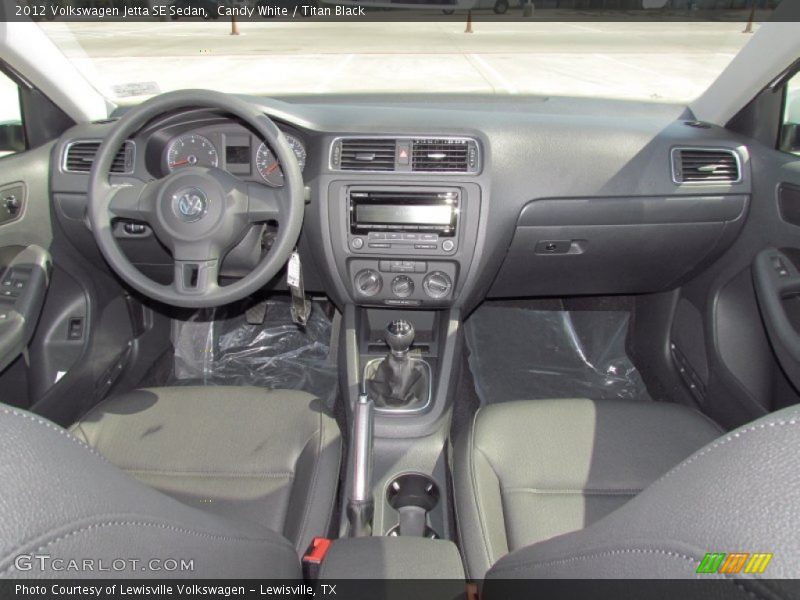 Candy White / Titan Black 2012 Volkswagen Jetta SE Sedan