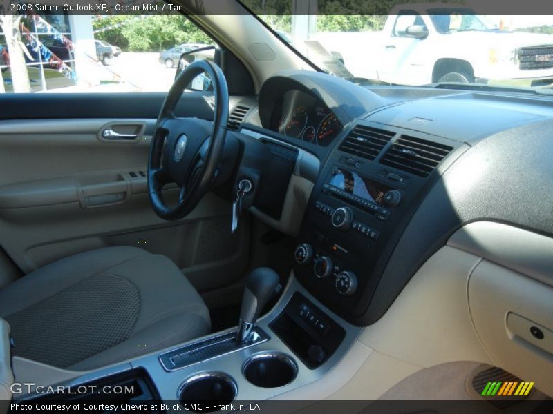 Ocean Mist / Tan 2008 Saturn Outlook XE