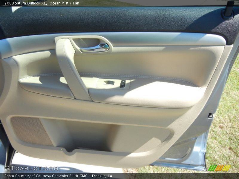 Ocean Mist / Tan 2008 Saturn Outlook XE