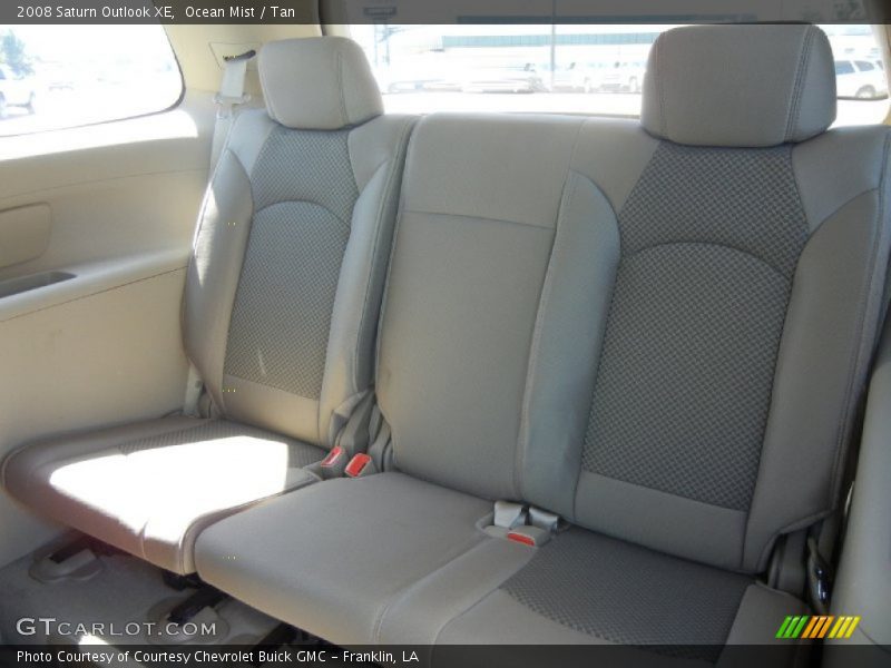 Ocean Mist / Tan 2008 Saturn Outlook XE