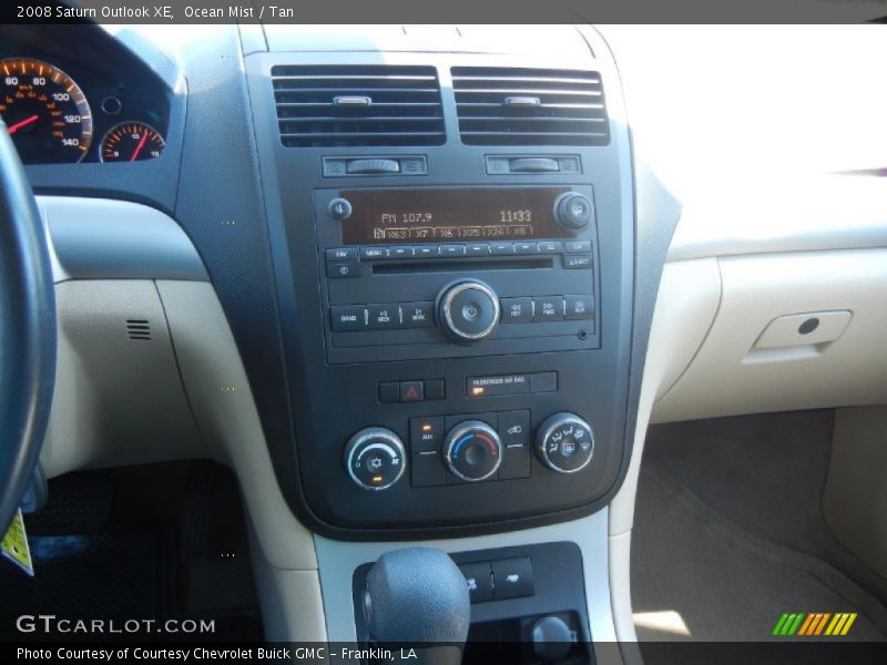 Ocean Mist / Tan 2008 Saturn Outlook XE