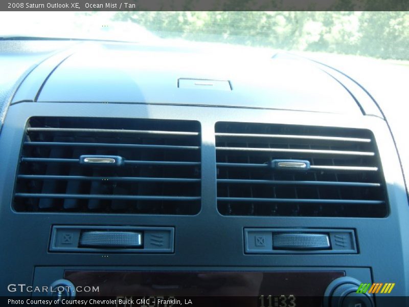 Ocean Mist / Tan 2008 Saturn Outlook XE