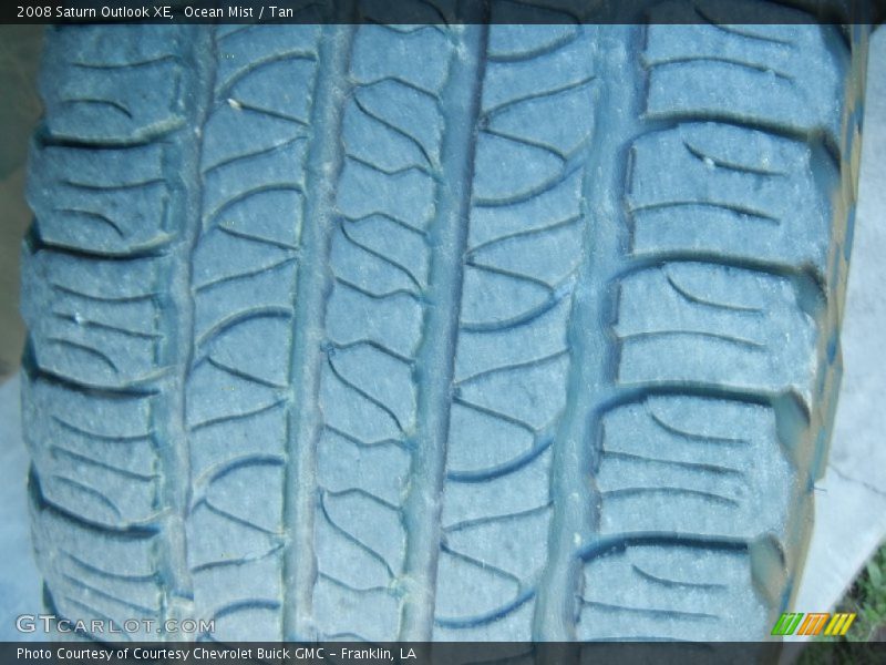 Ocean Mist / Tan 2008 Saturn Outlook XE